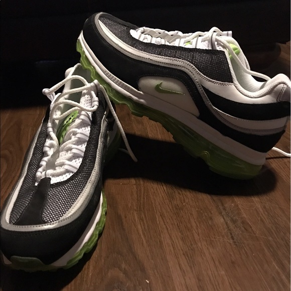 Nike Air Max 24/7 - Picture 2 of 2
