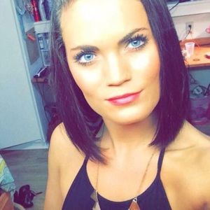 Meet your Posher, Saraya