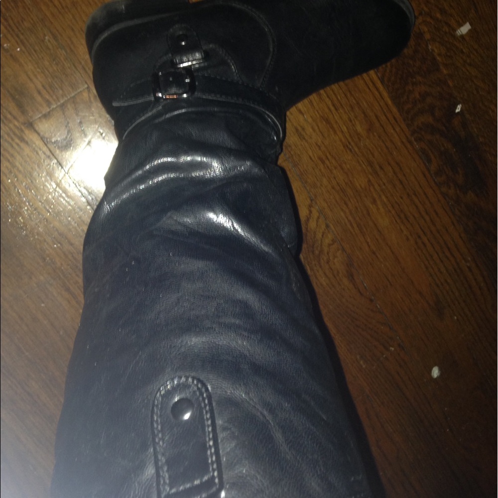 Boots - Picture 2 of 4