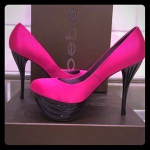 Bebe red pumps heels