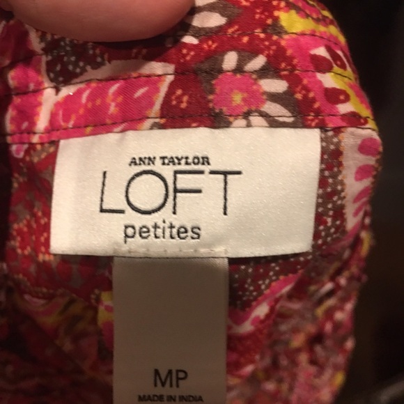 Ann taylor size Mp summer blouse - Picture 4 of 4