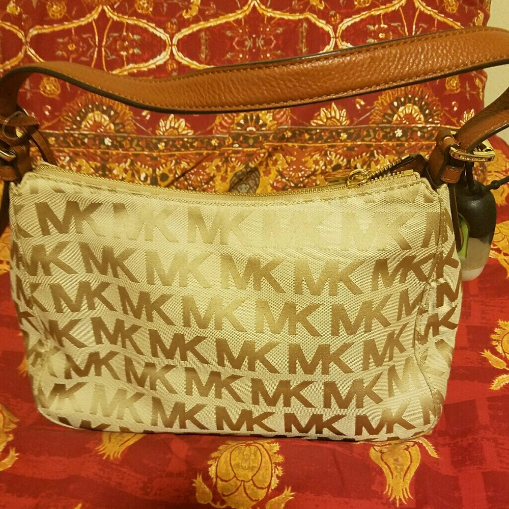 Michael kors handbag