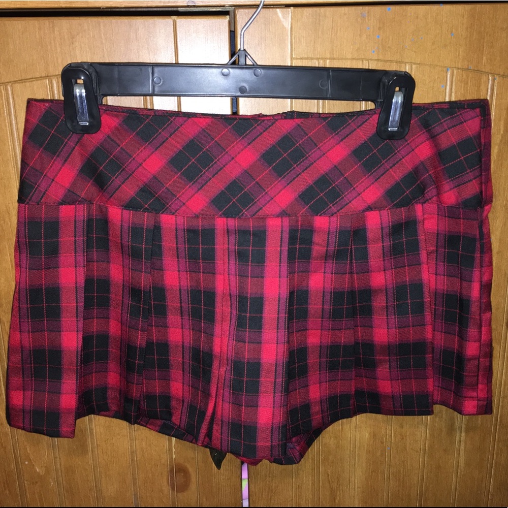 Skirt with short