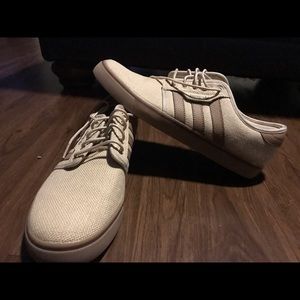 Adidas Seeley Textile