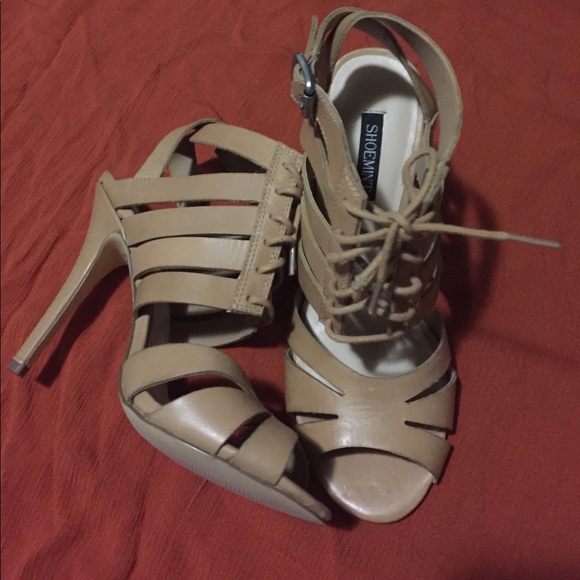 Heels - Picture 2 of 3