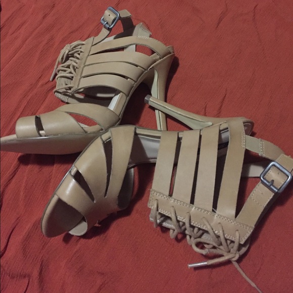 Heels - Picture 3 of 3