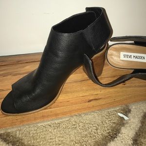 Steve Madden Nonstp Peeptoe Booties