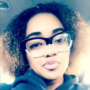 Meet your Posher, Myana