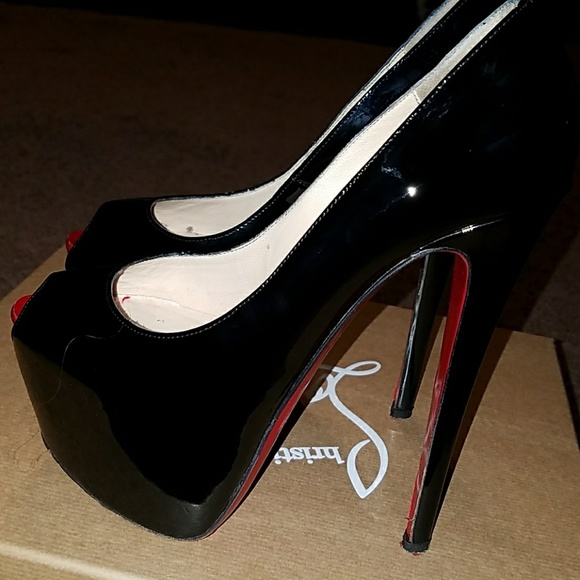 Christian Louboutin high heels - Picture 2 of 7