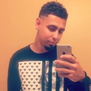 Meet your Posher, Carlos