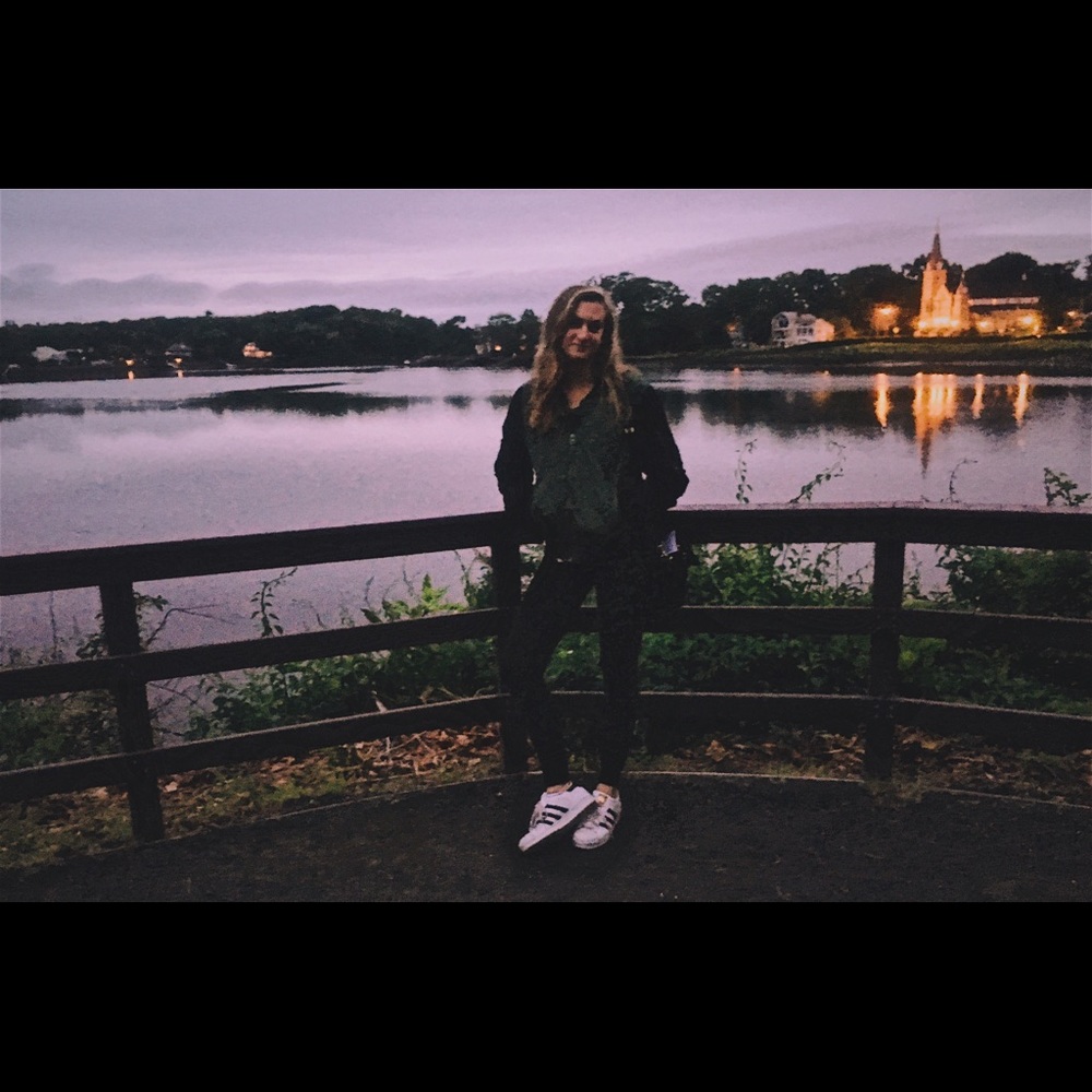 Meet your Posher, Caroline