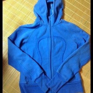 BLUE LULULEMON SCUBA HOODIE