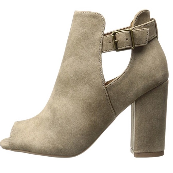 Stone Cold Fox Cut Out Peep Toe Ankle Booties - Picture 4 of 5