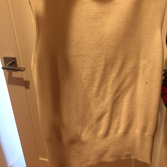Ann taylor size L cream sleeveless turtleneck - Picture 2 of 4