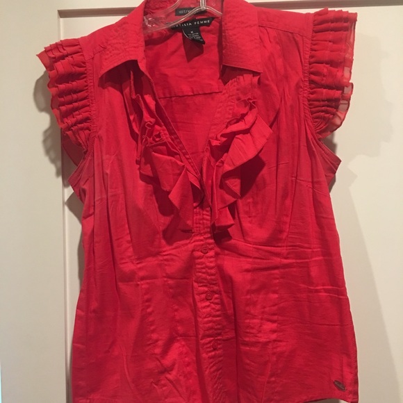 Beautiful size M red ruffle button down shirt - Picture 1 of 3