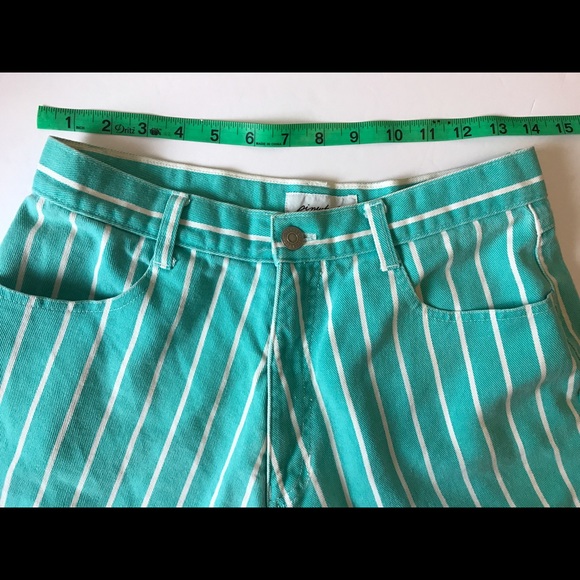 Pinwheel  Striped High-Waisted Shorts w/ Trim - Picture 4 of 7