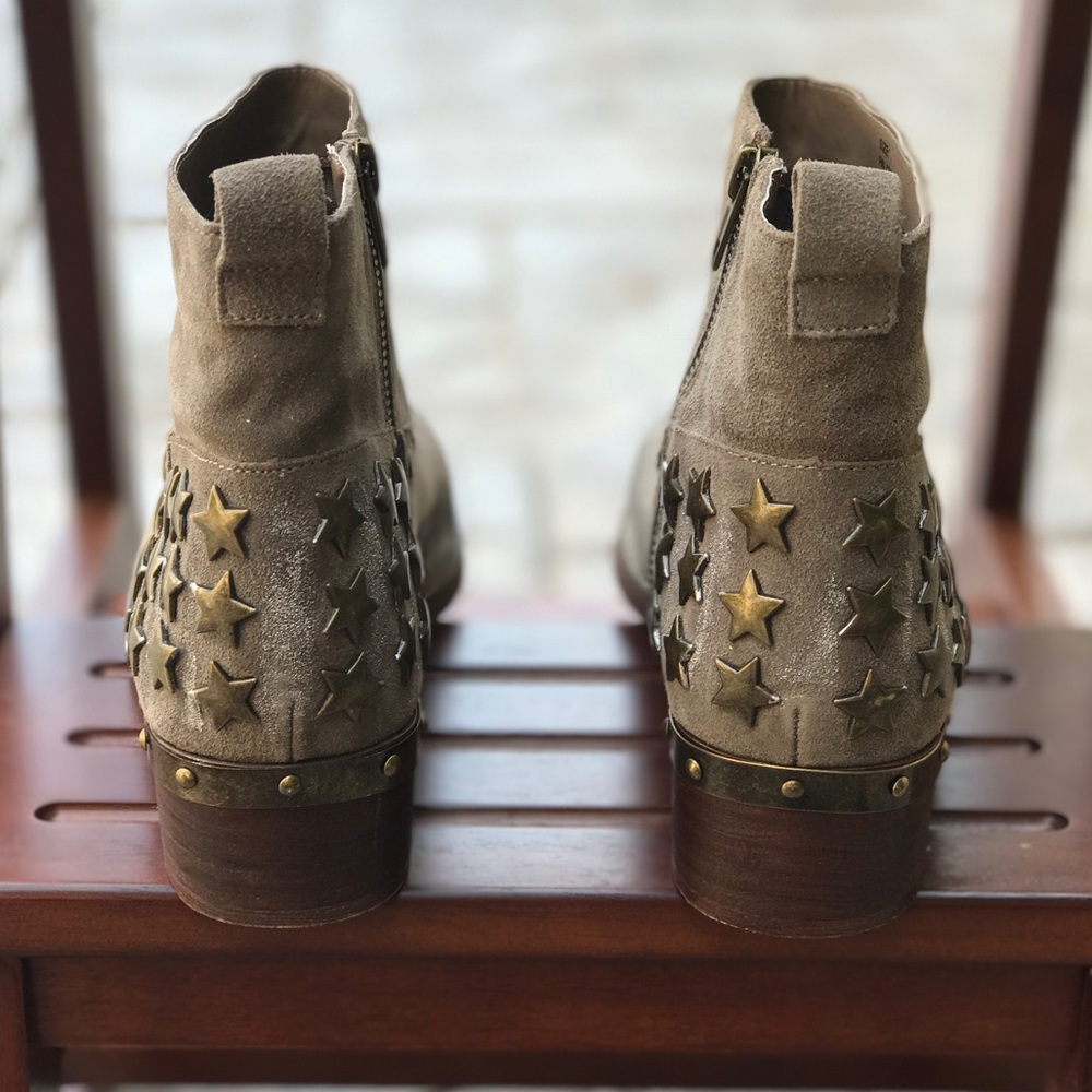 Distressed Star Struck Paint Rubbed Studded Boot - Picture 3 of 6