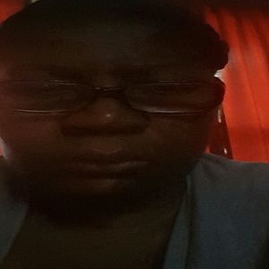 Meet your Posher, Dena