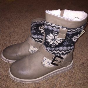 Muk Luks Winter casual boots