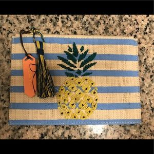 Kayu straw pouch