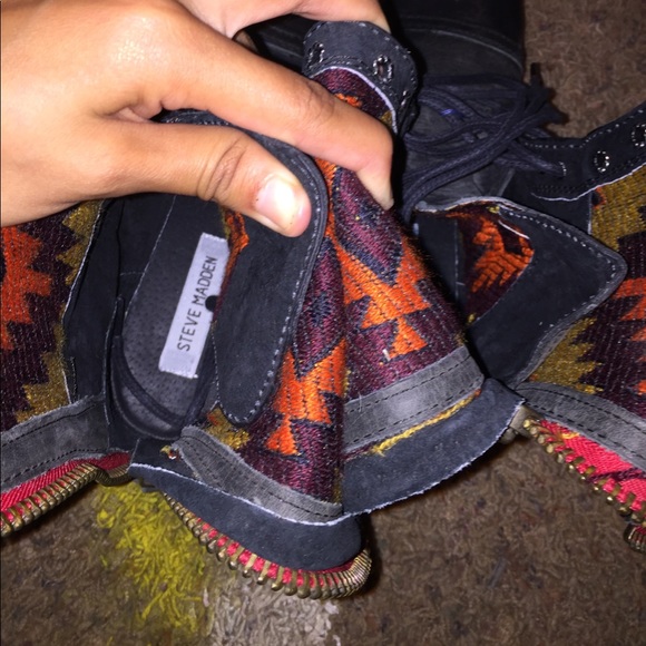 Black Steve Madden combat boots - Picture 3 of 4