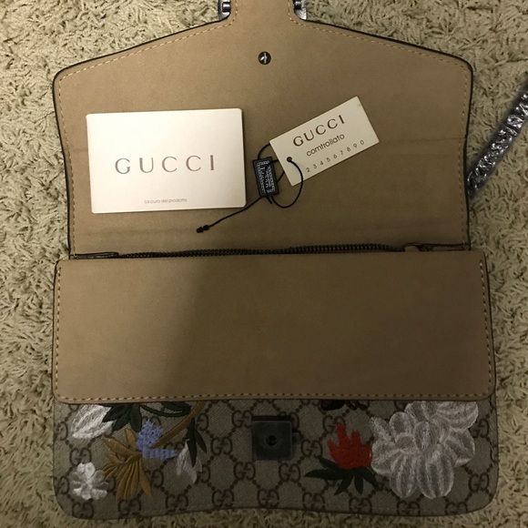 Gucci purse - Picture 3 of 4