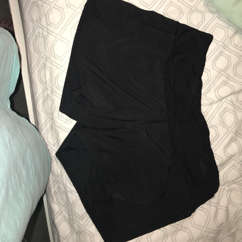 Lululemon run times short 4 way stretch