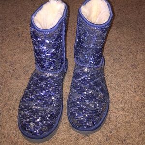 UGG (REVERSIBLE/COLOR CHANGING) sequin boots