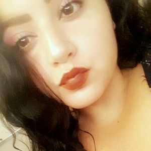 Meet your Posher, Araceli