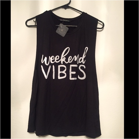 ☀️ Weekend Vibes Tank ☀️ - Picture 3 of 4