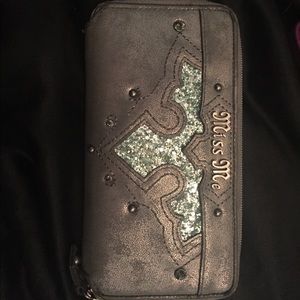 Miss me wallet