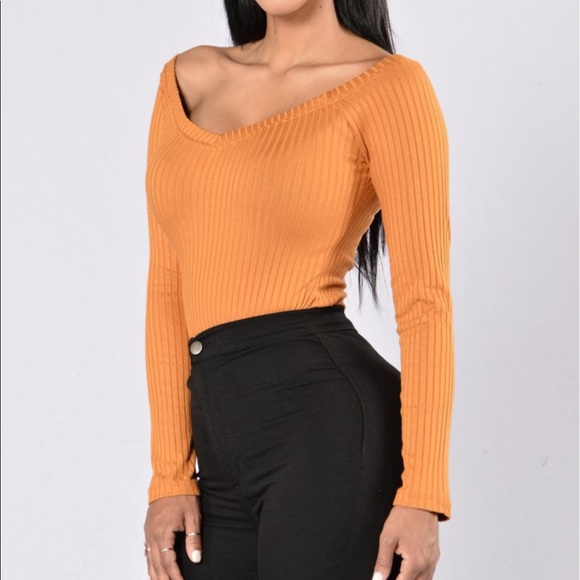 🥀DONATING 2/8 Sexy off the Shoulder Bodysuit - Picture 2 of 4