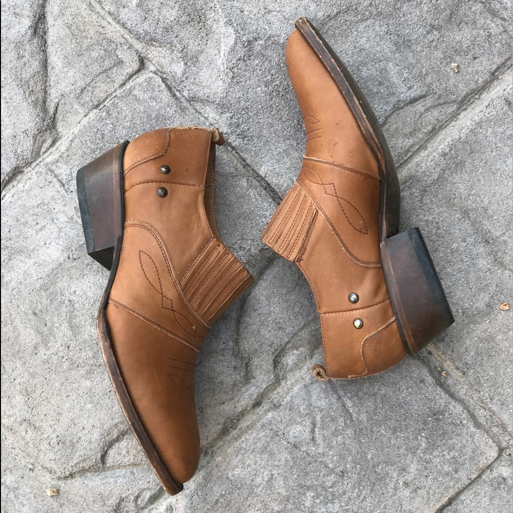 Distressed Tan Western Ankle Bootie - Picture 4 of 7