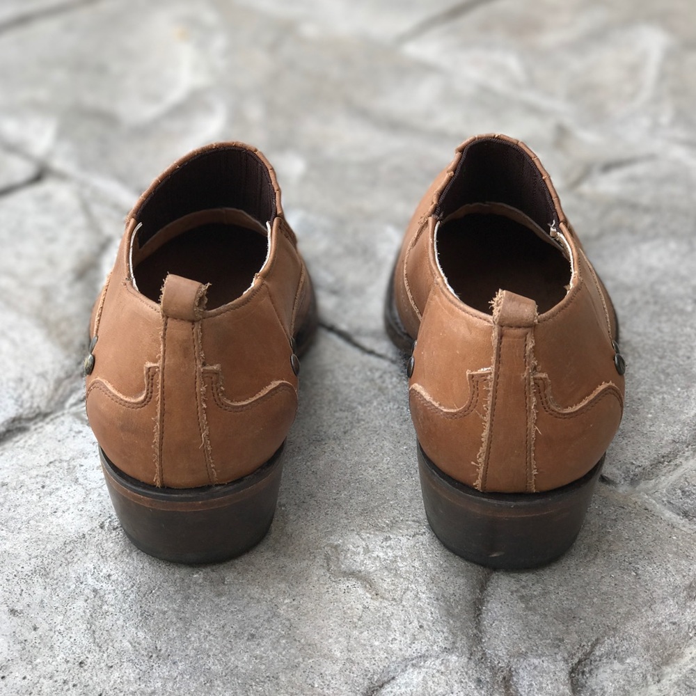 Distressed Tan Western Ankle Bootie - Picture 5 of 7