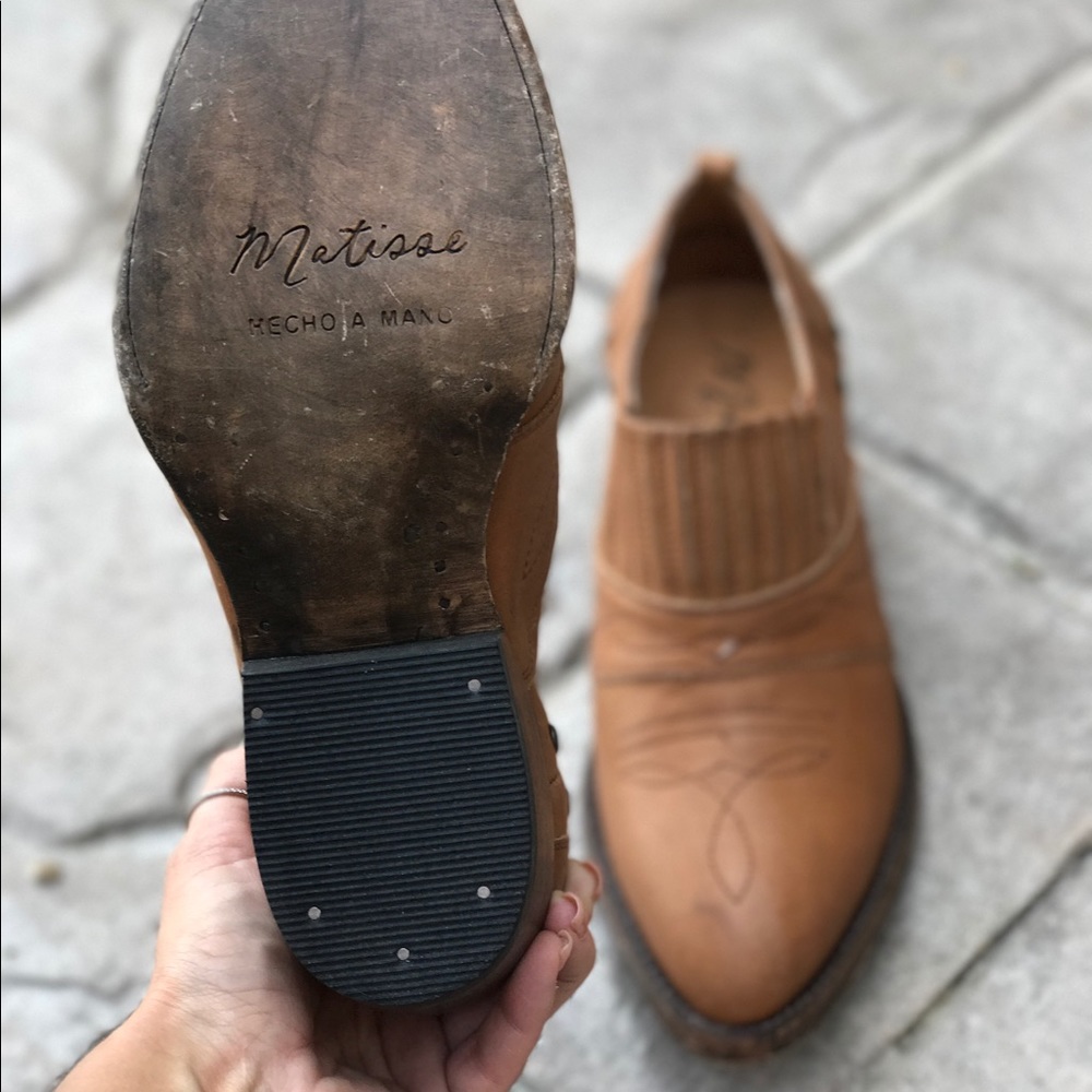 Distressed Tan Western Ankle Bootie - Picture 6 of 7
