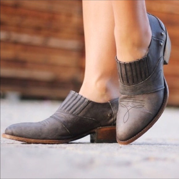 Shoes - Distressed Tan Western Ankle Bootie