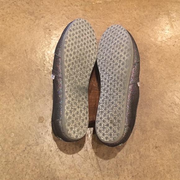 ๐SOLD๐TOMS Dark Glitter Flats - Picture 8 of 8