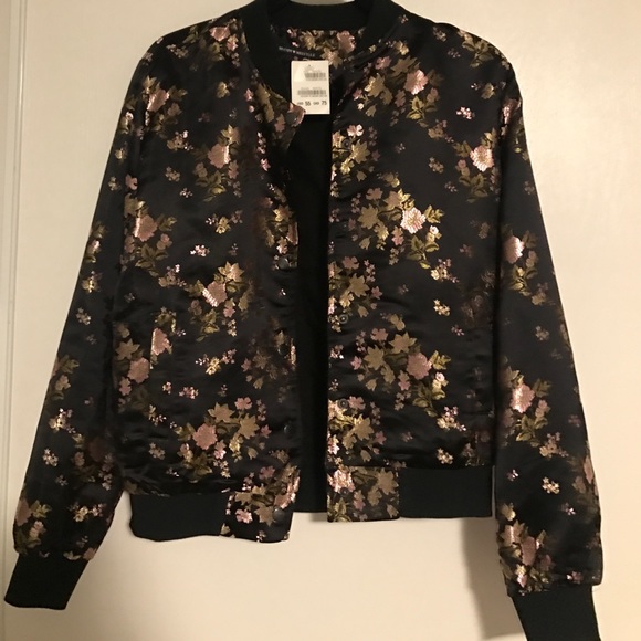 NWT rare brandy melville dennis oriental jacket - Picture 2 of 5