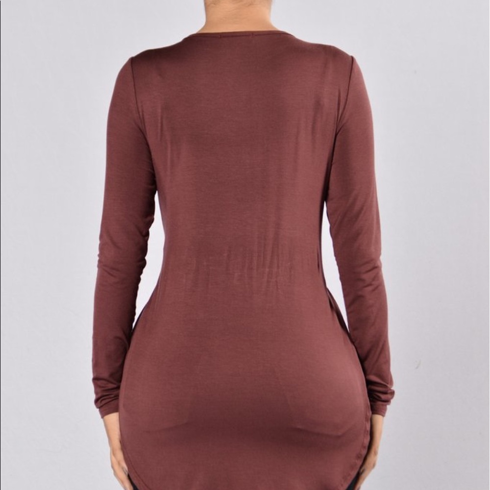 🥀DONATING 5/8 Subtle Senses Slit Round Hem Top - Picture 4 of 6