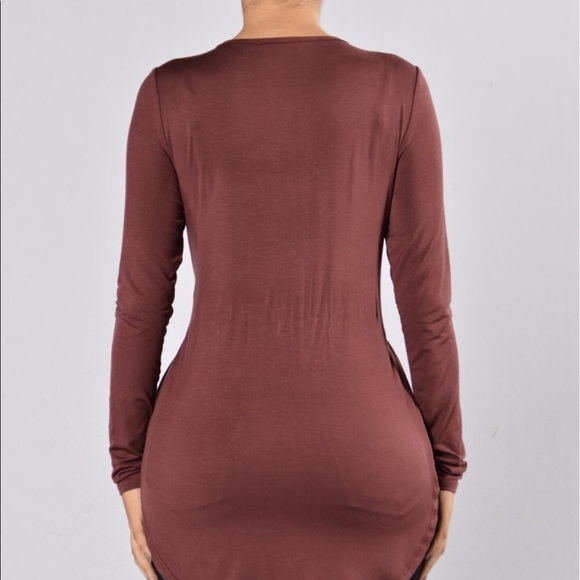 🥀DONATING 5/8 Subtle Senses Slit Round Hem Top - Picture 4 of 6