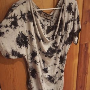Nwt crowl neck/ off the shoulder top