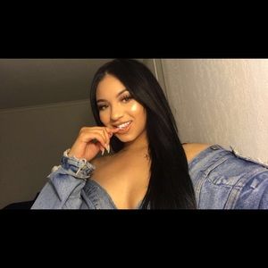 Meet your Posher, Kiana