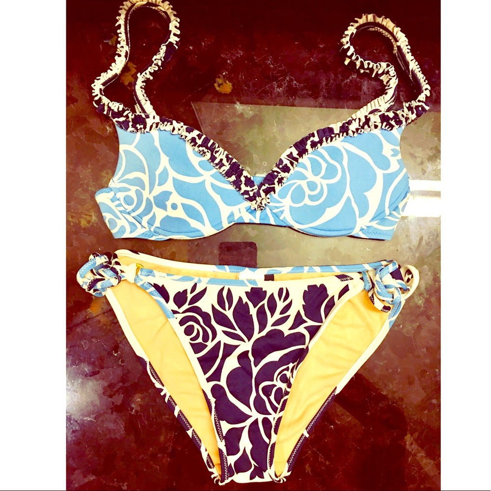BCBG Maxazria Floral  Bikini Swim Suit 2 piece
