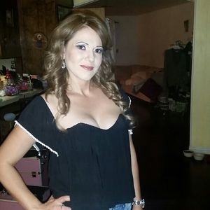 Meet your Posher, Esmeralda