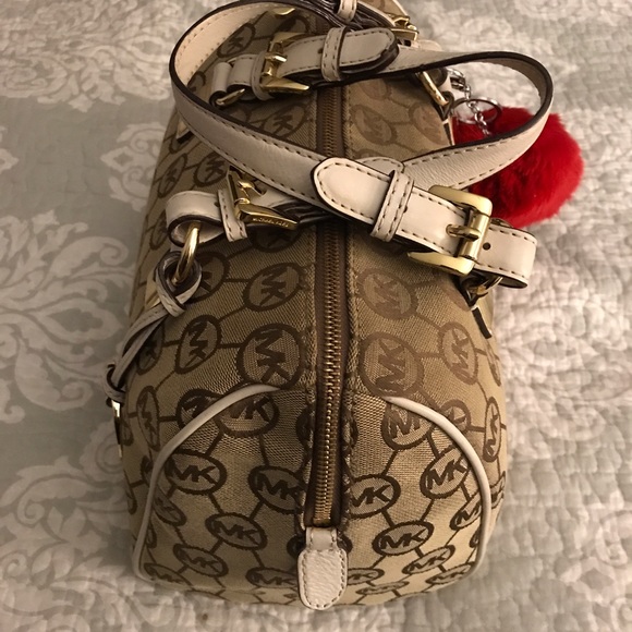 Michael Kors Bag,Size approx-11 1/4"x 8" - Picture 2 of 8