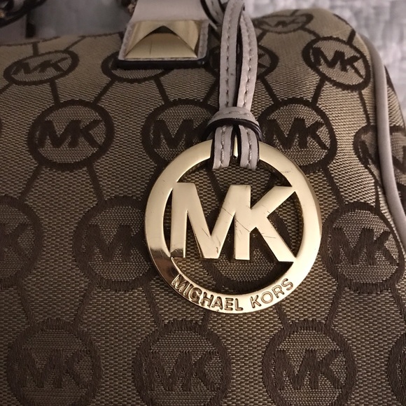 Michael Kors Bag,Size approx-11 1/4"x 8" - Picture 5 of 8