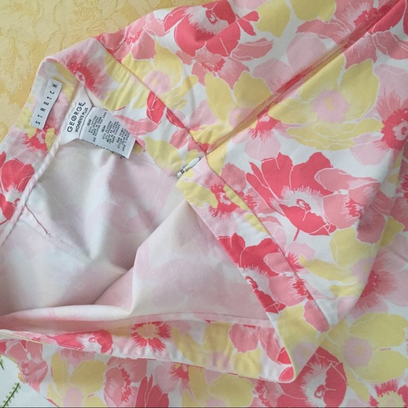 Skirt - Picture 2 of 2