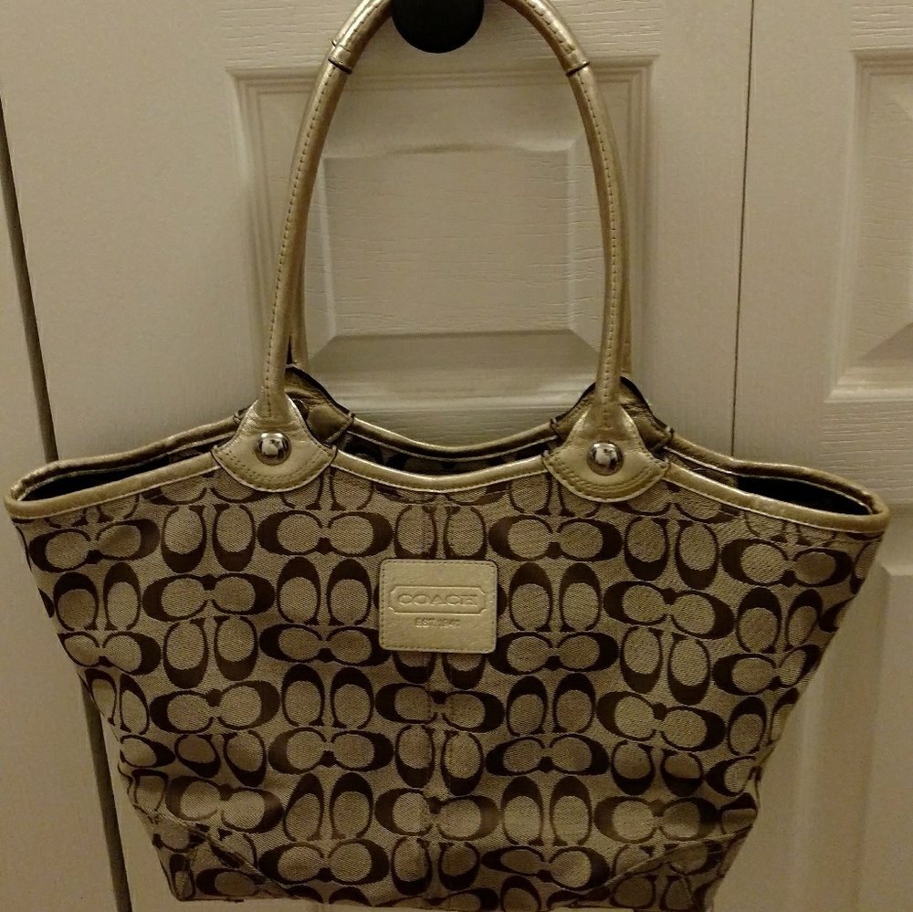 Coach Canvas Signature Tote