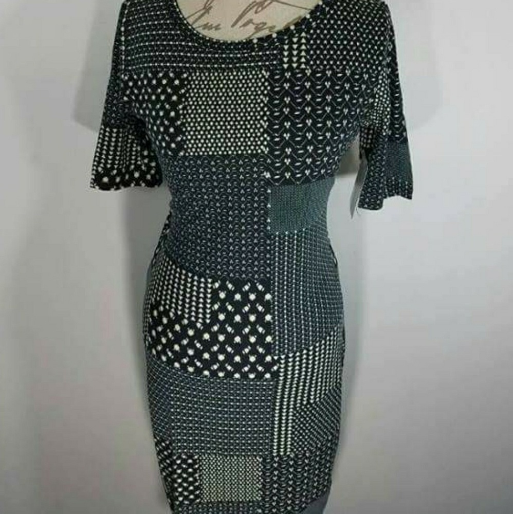 BRAND NEW LULAROE M JULIA DRESS
