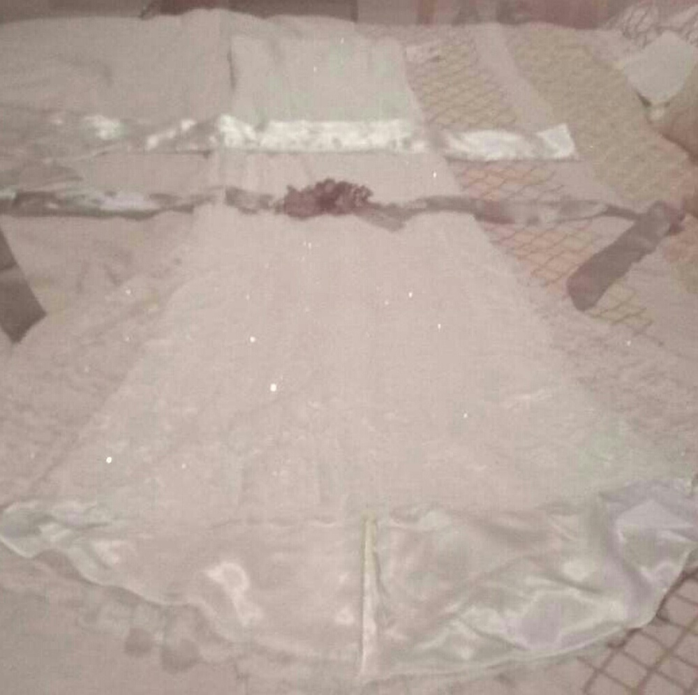 Wedding dress/prom dress